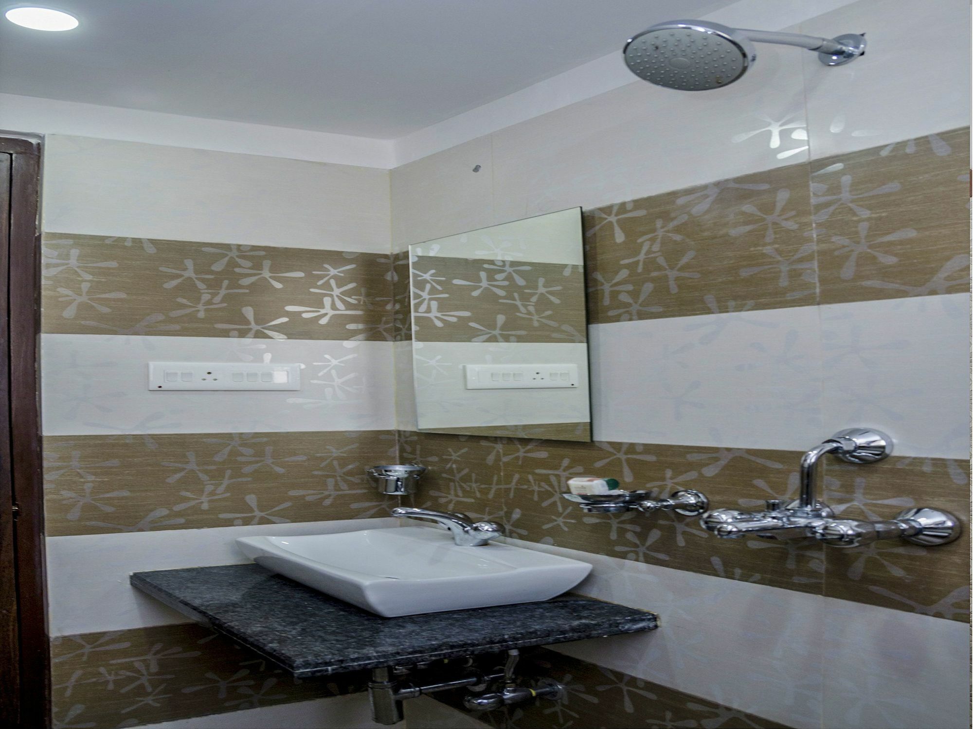 Super Hotel O New Town Near Axis Mall Formerly Spandan Inn Kolkata Exterior photo